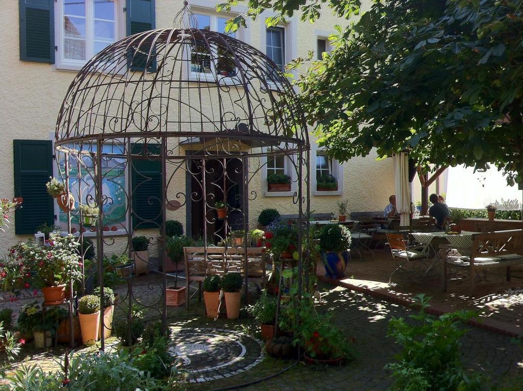 Gasthaus Schwanen & Villa Pfarrhus Stuhlingen Extérieur photo